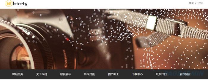摄

影网站模板T2644.jpg